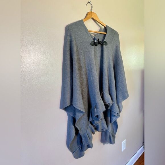 SALE! Gray Apt 9 Soft Poncho Sweater EUC - Picture 3 of 6